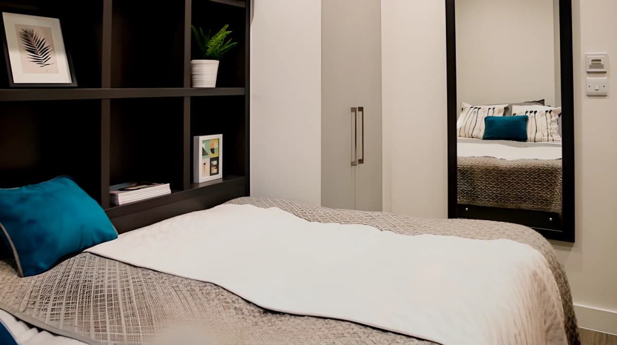 iQ Shoreditch image 2