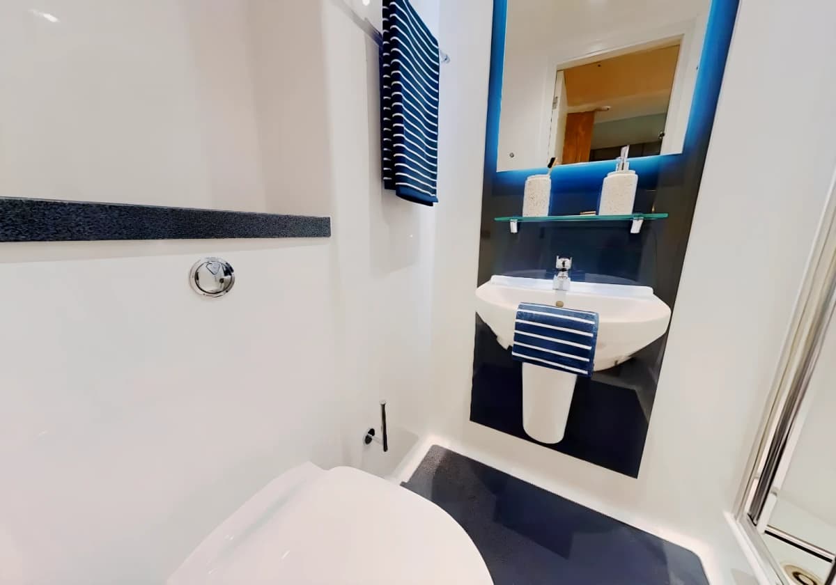 iQ Knight House image