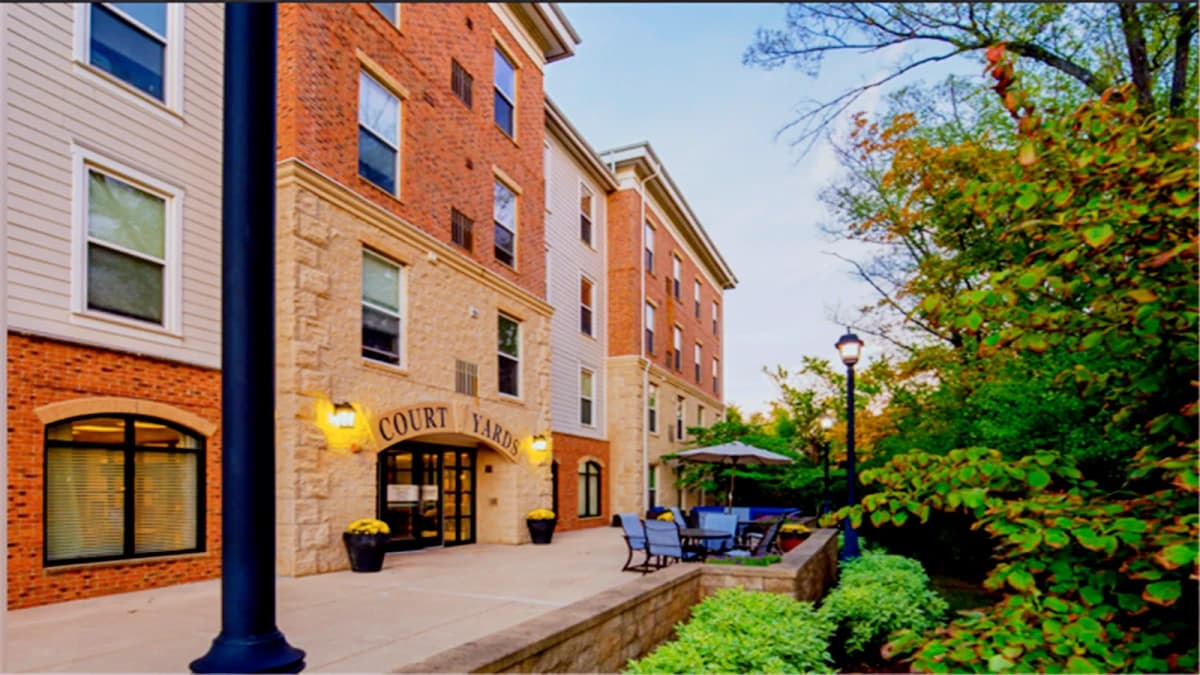 The Courtyards Student Apartments image 4