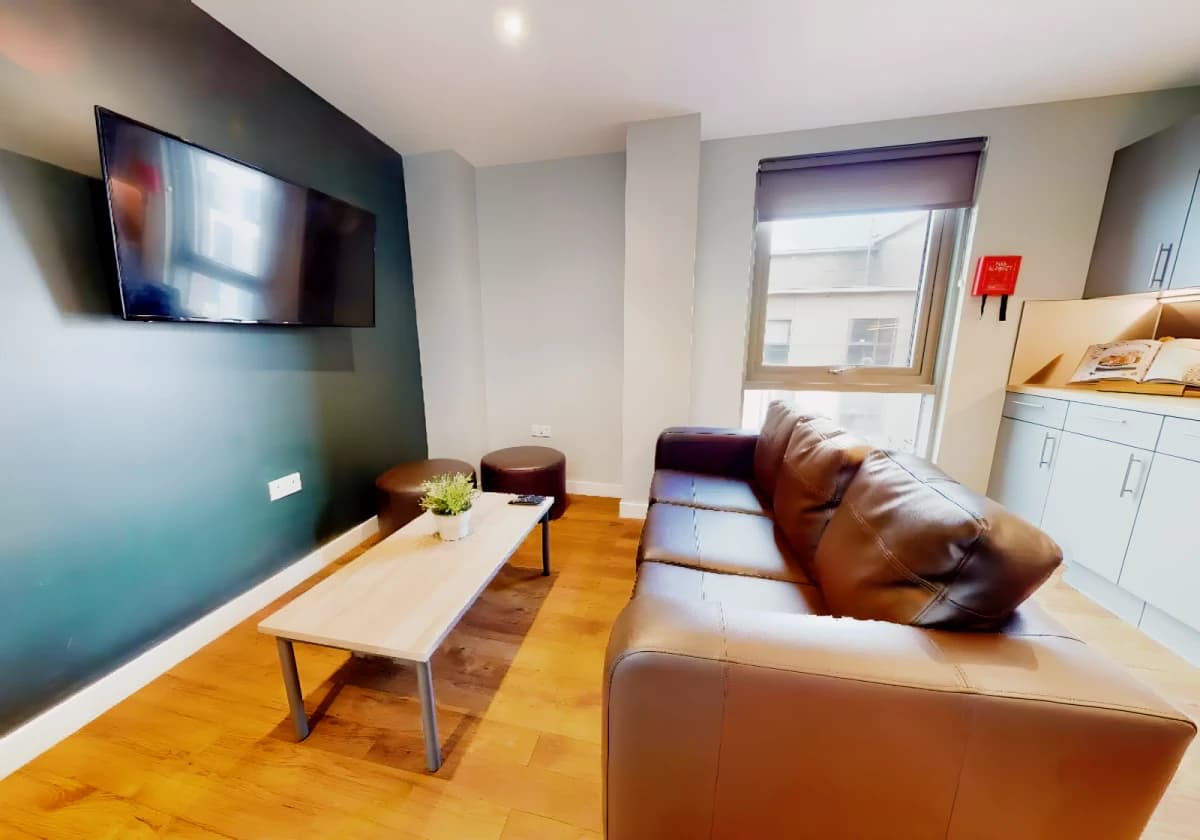 iQ Knight House image