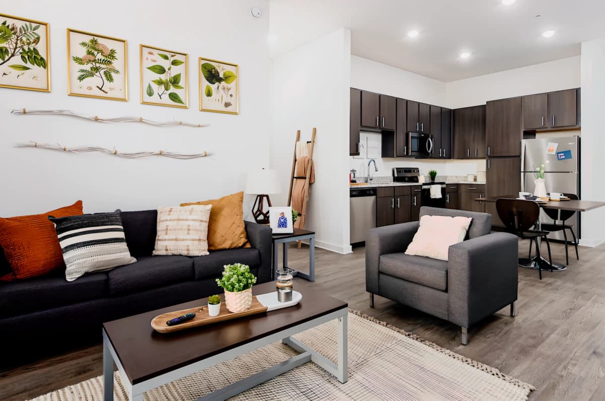 Anthem House image