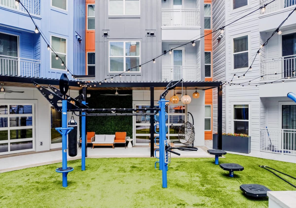 Outdoor Features