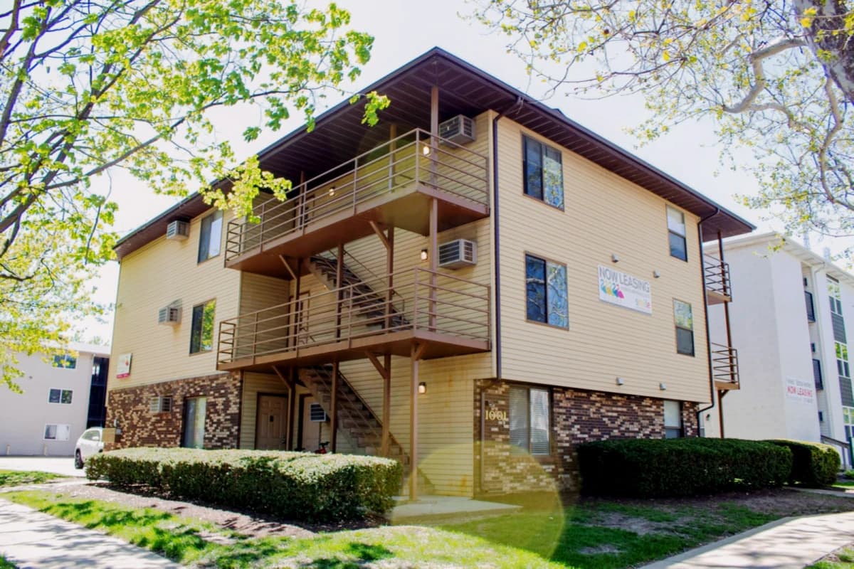 1001 W Clark, Urbana, IL 61801 image