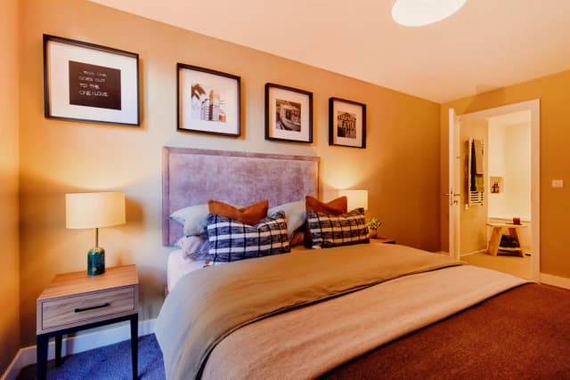 1 Bed Apts