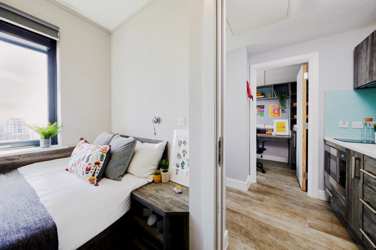 2-Bed Apartment Plus