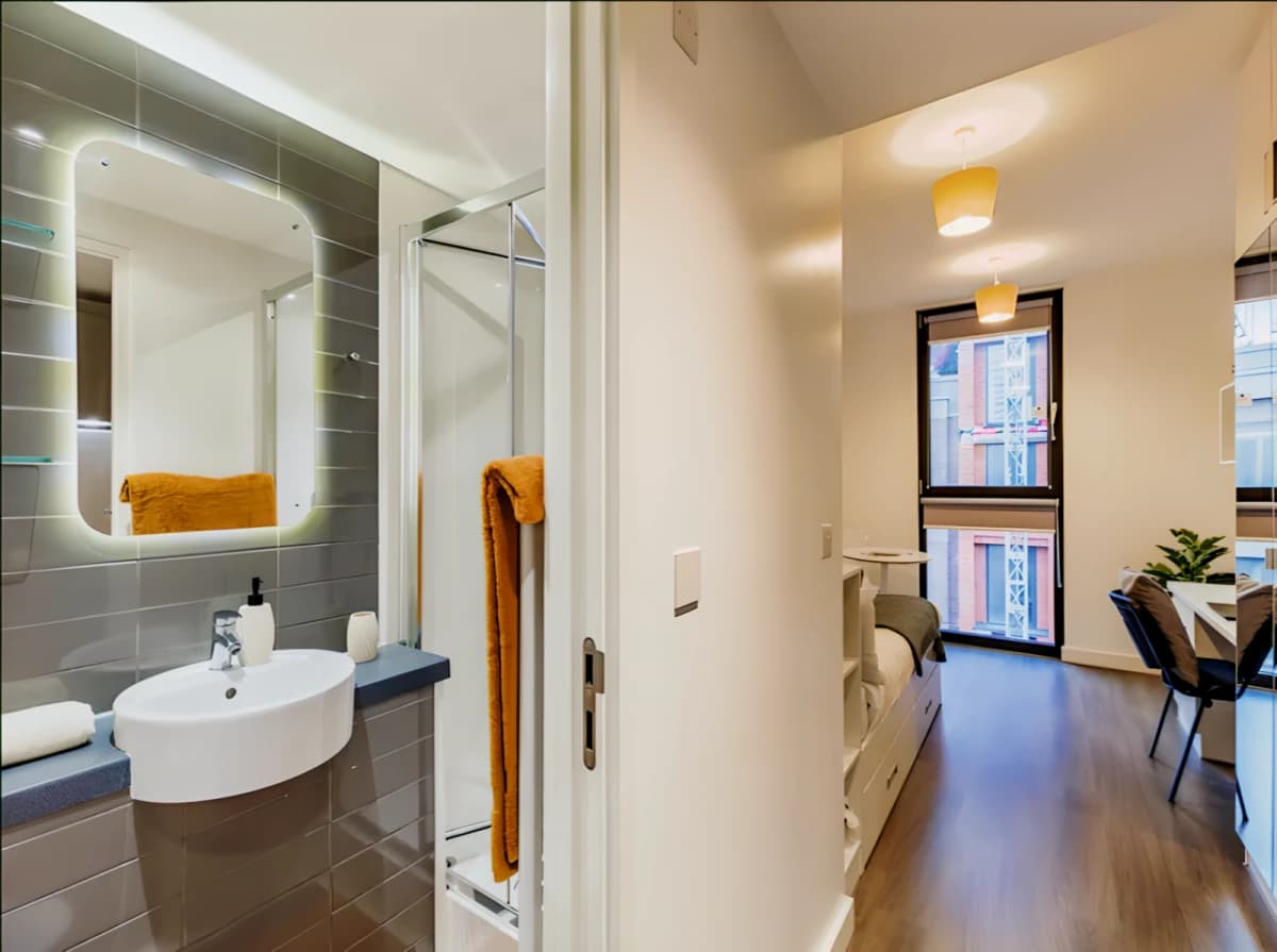 88 Bromsgrove House image