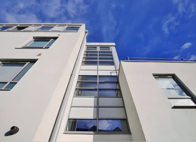Edge Apartments