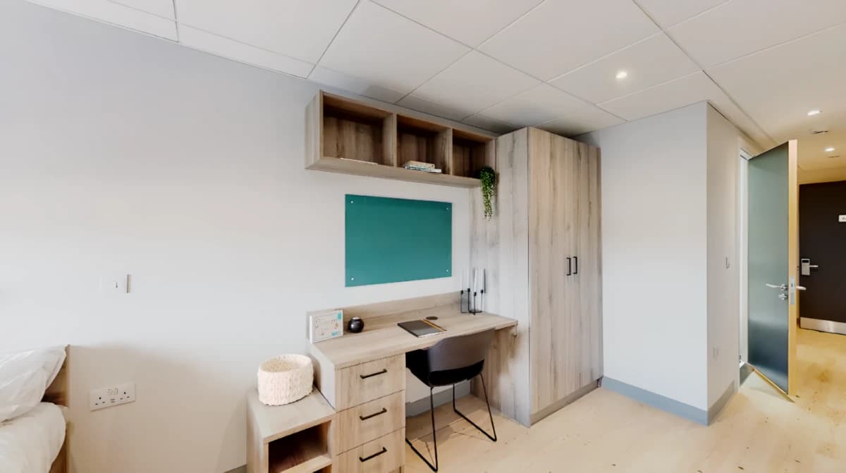 Crown Place image