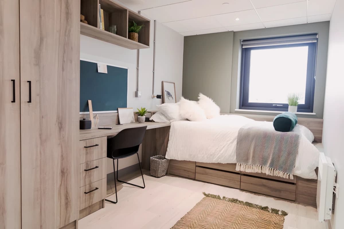 Crown Place image