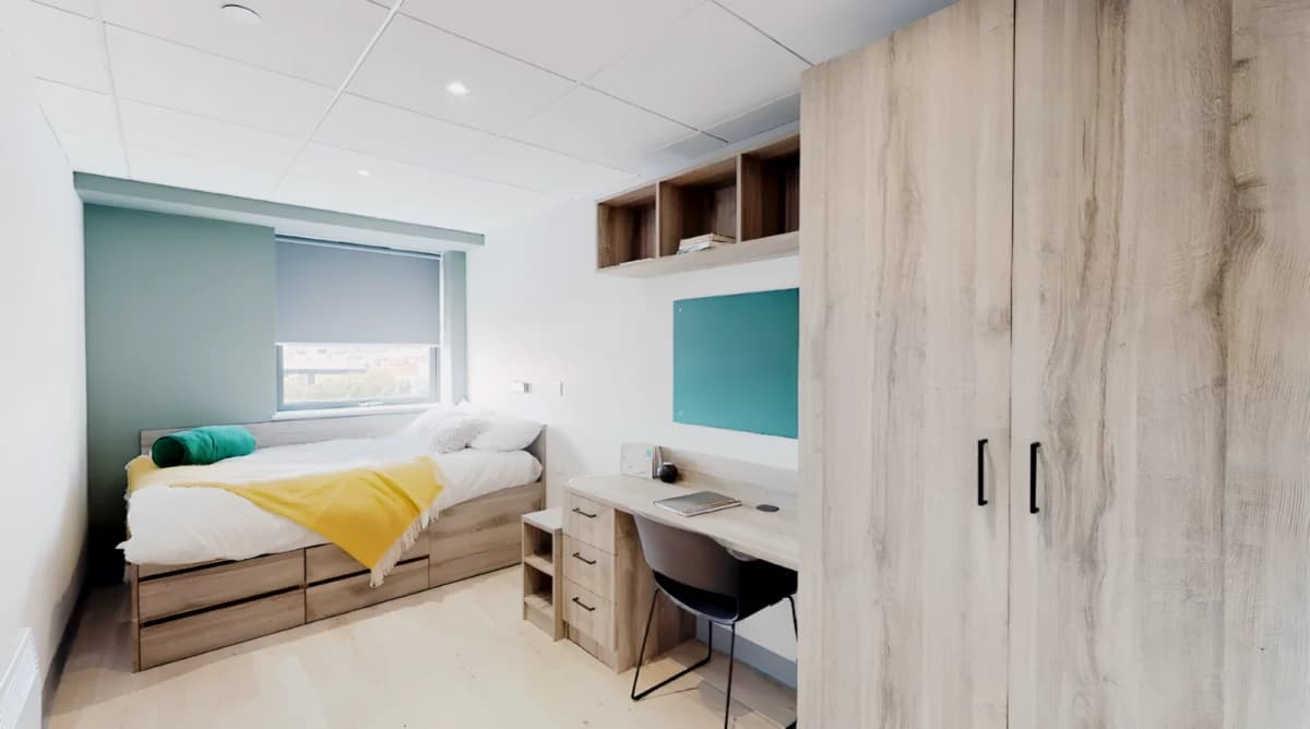 Crown Place image