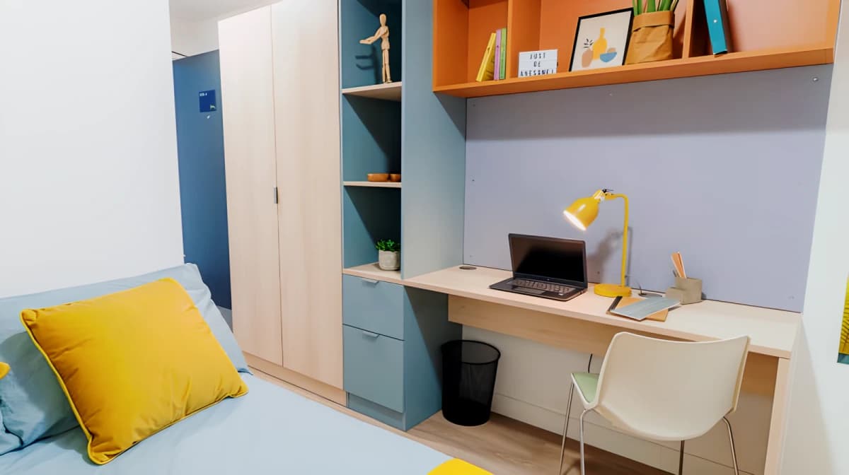 iQ Signal Place image