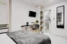 2 Beds 6 Baths