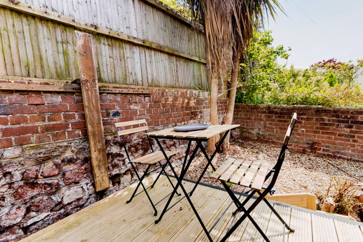 Outdoor Features