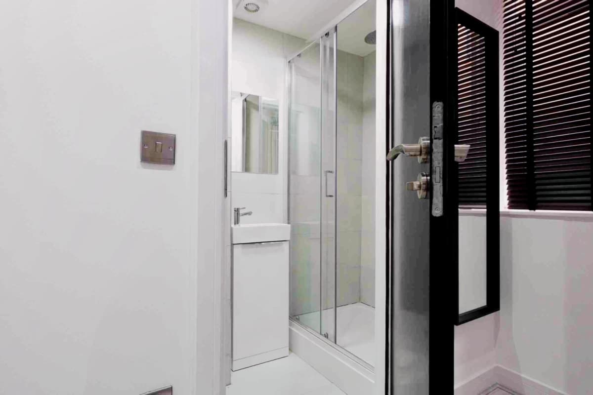 3 Beds 7 Baths