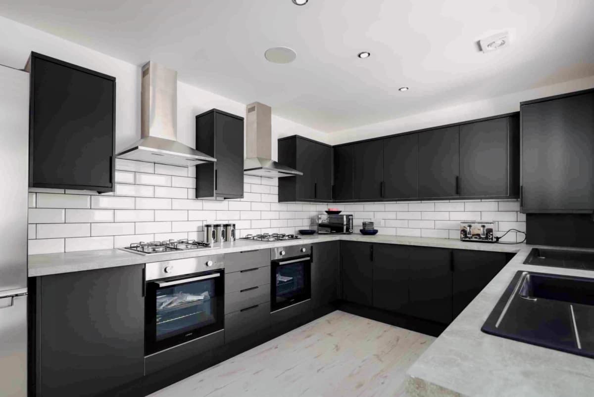 2 Beds 6 Baths