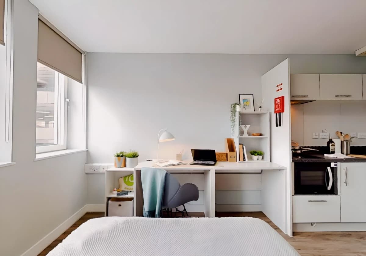 iQ Newtown House image