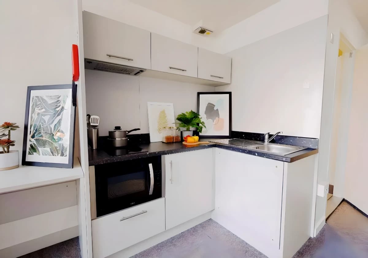 iQ Newtown House image