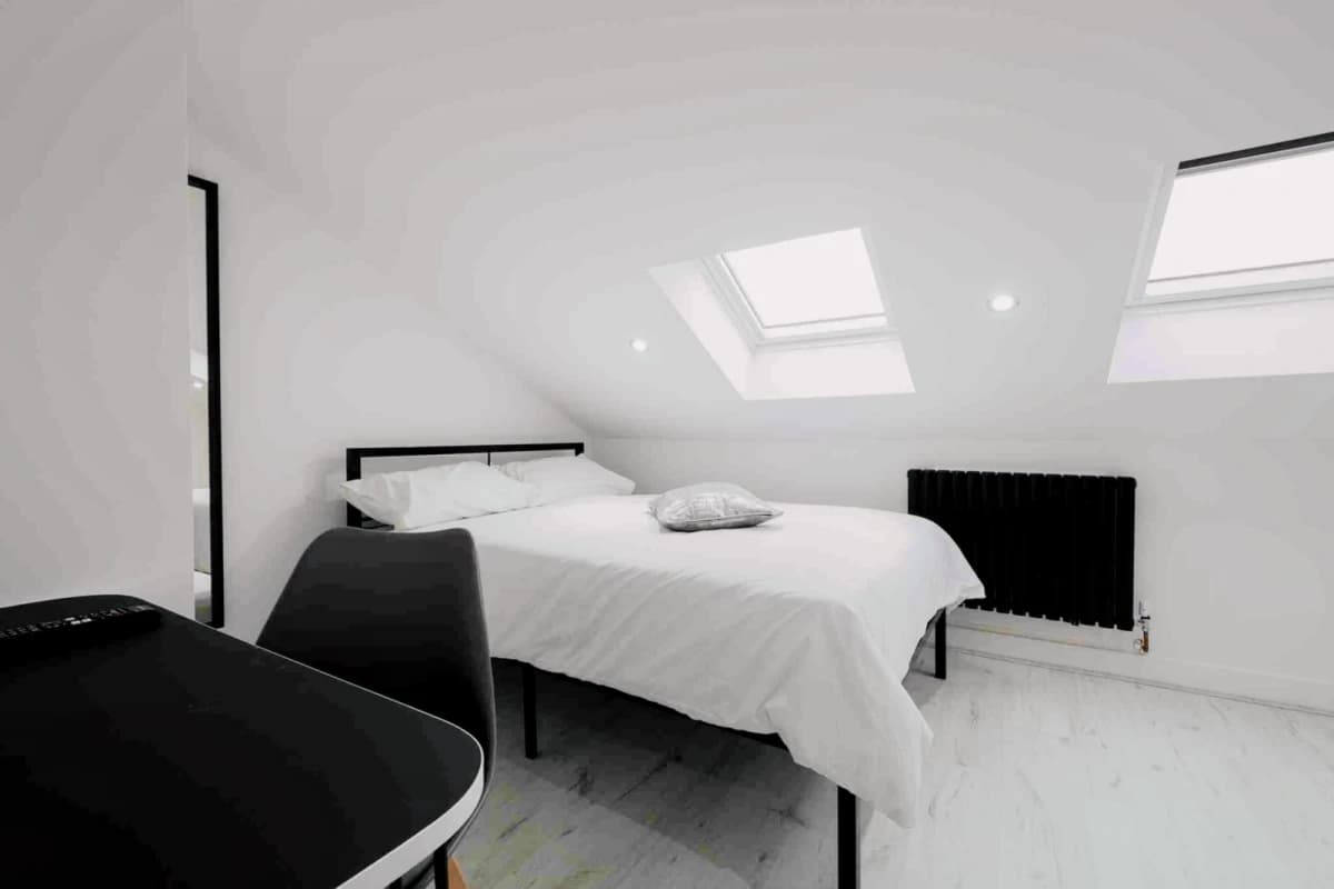 3 Beds 5 Baths
