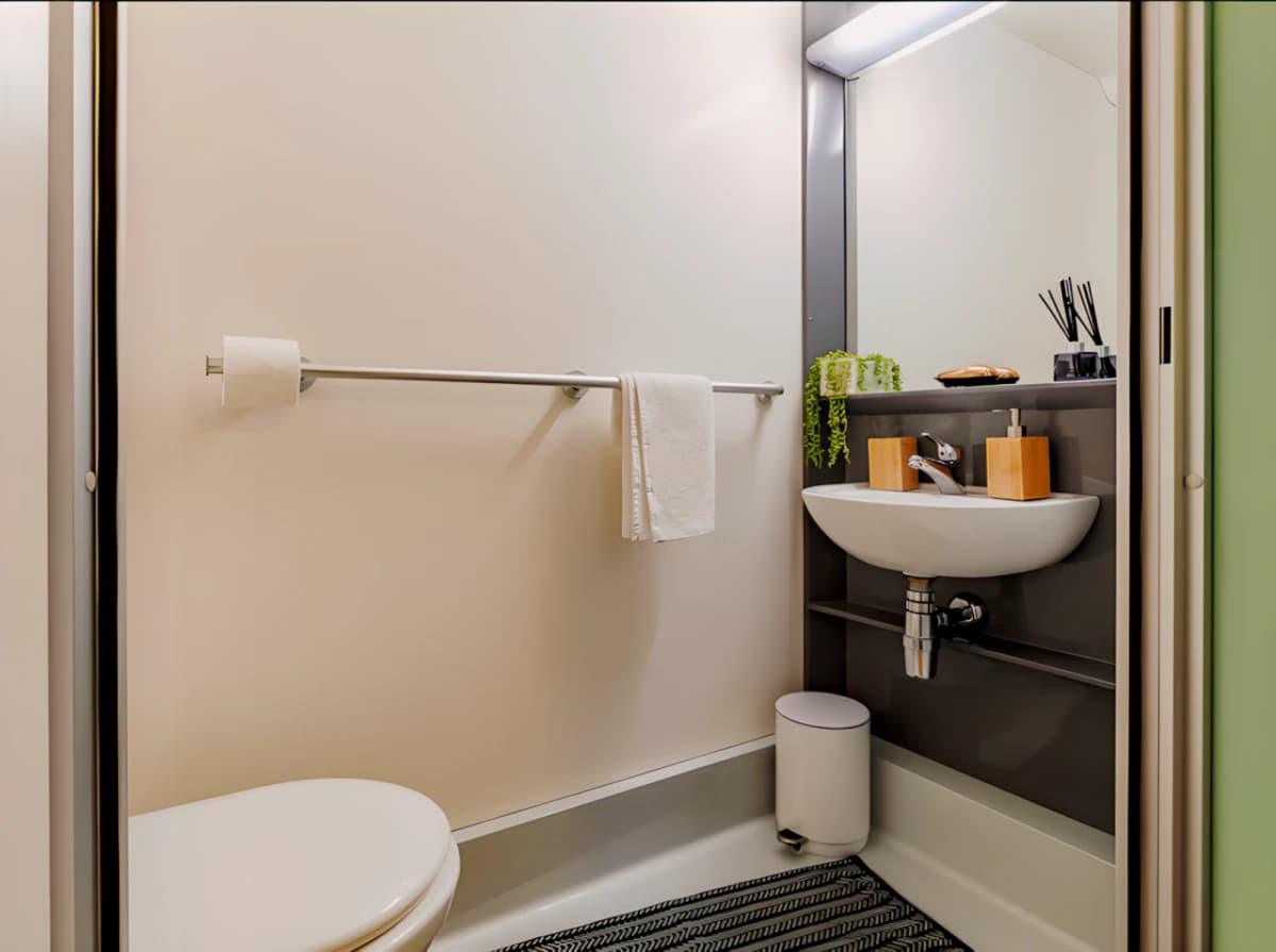 Premium Plus Ensuite