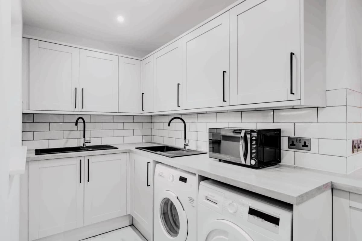 2 Beds 5 Baths