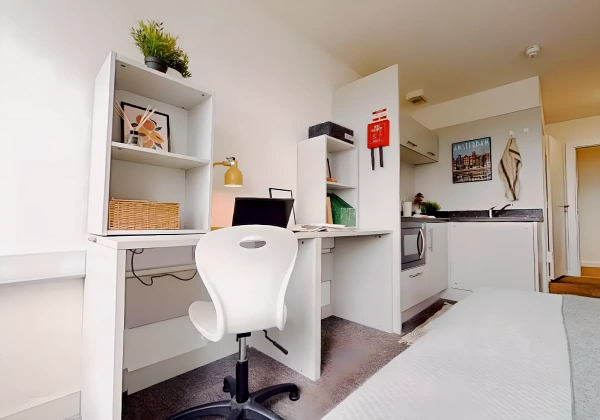 iQ Newtown House image 3