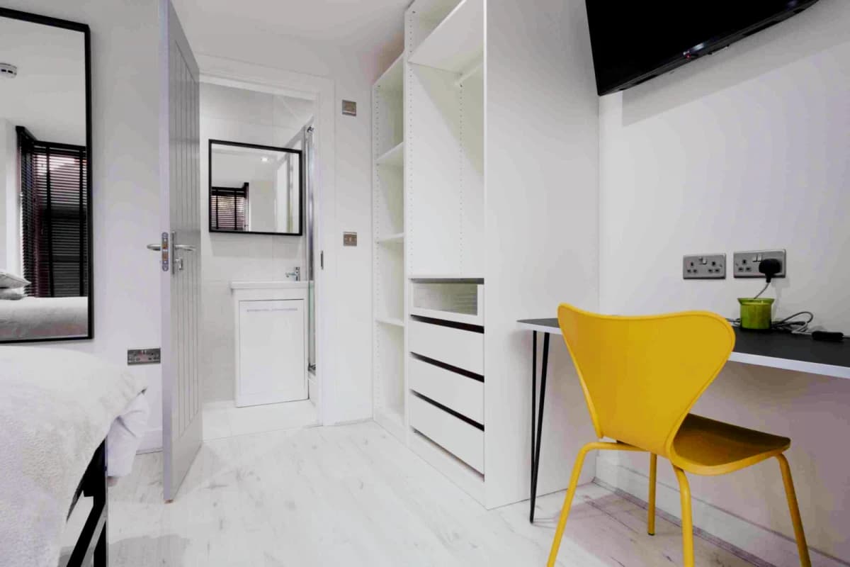3 Beds 6 Baths