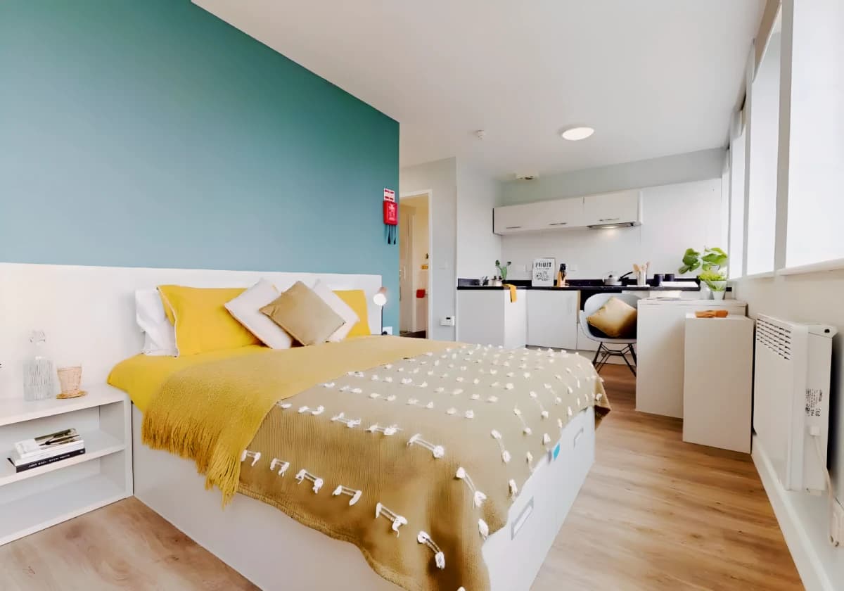 iQ Newtown House image