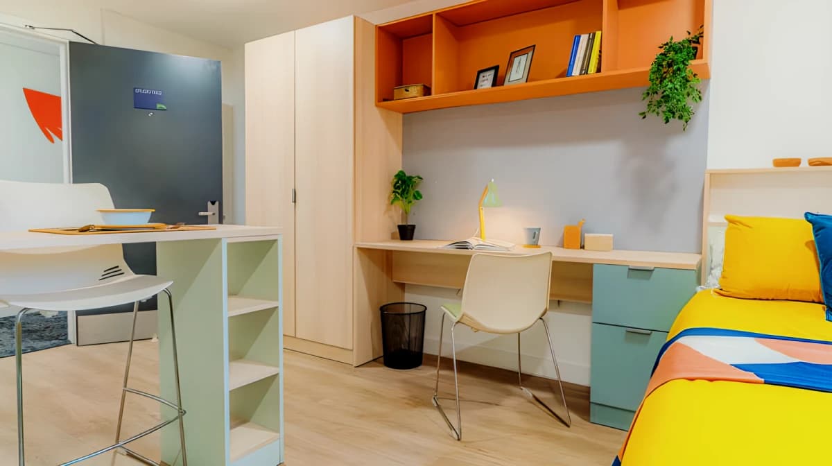 iQ Signal Place image