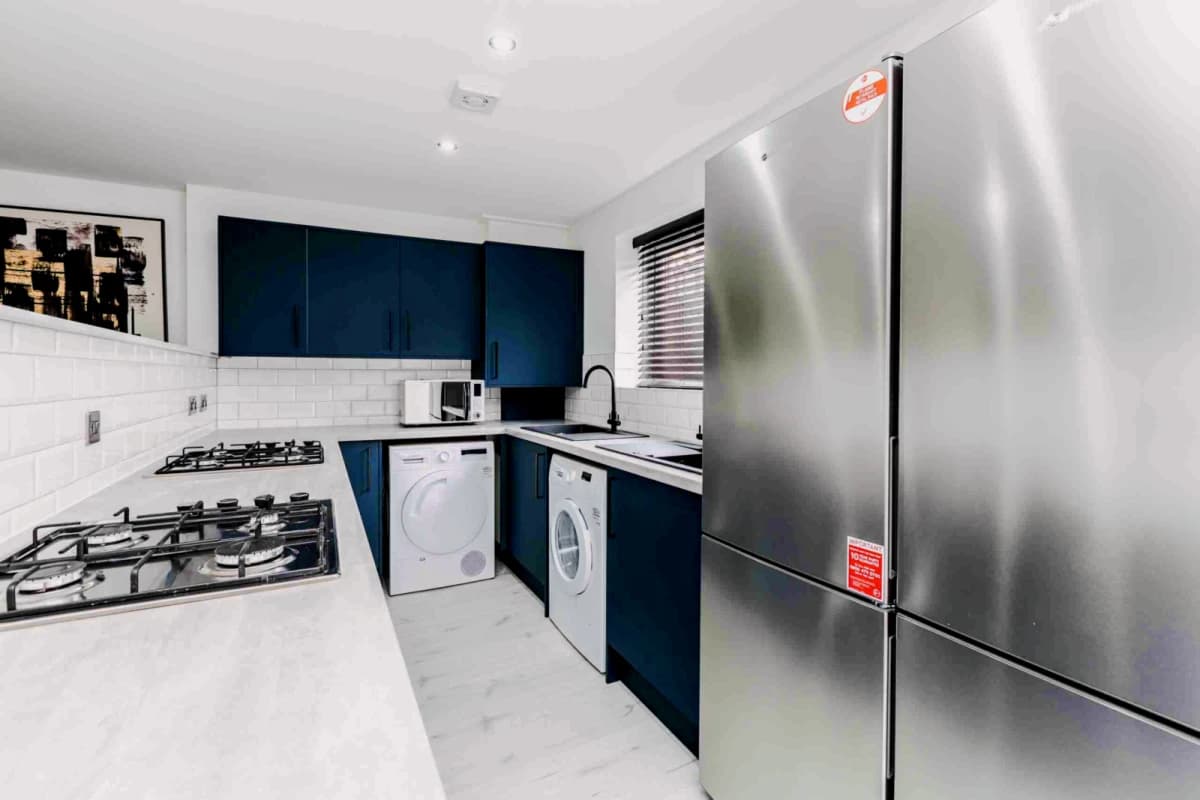 6 Beds 4 Baths