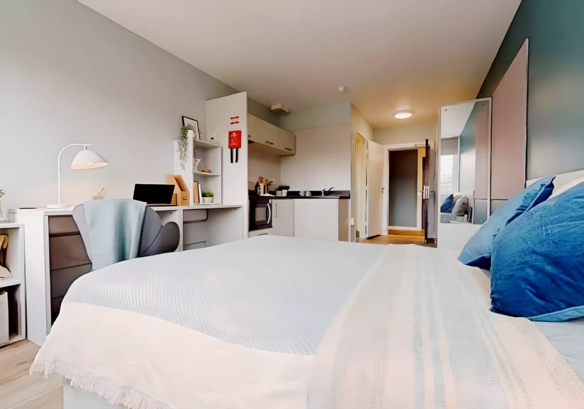 iQ Newtown House image
