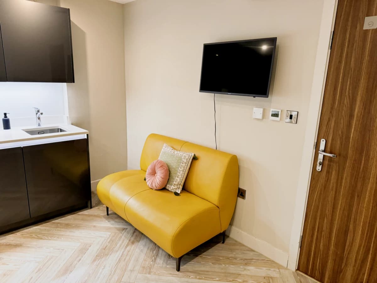 Dwell 121 Princess Street image