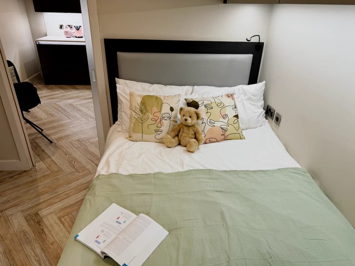 Dwell 121 Princess Street image