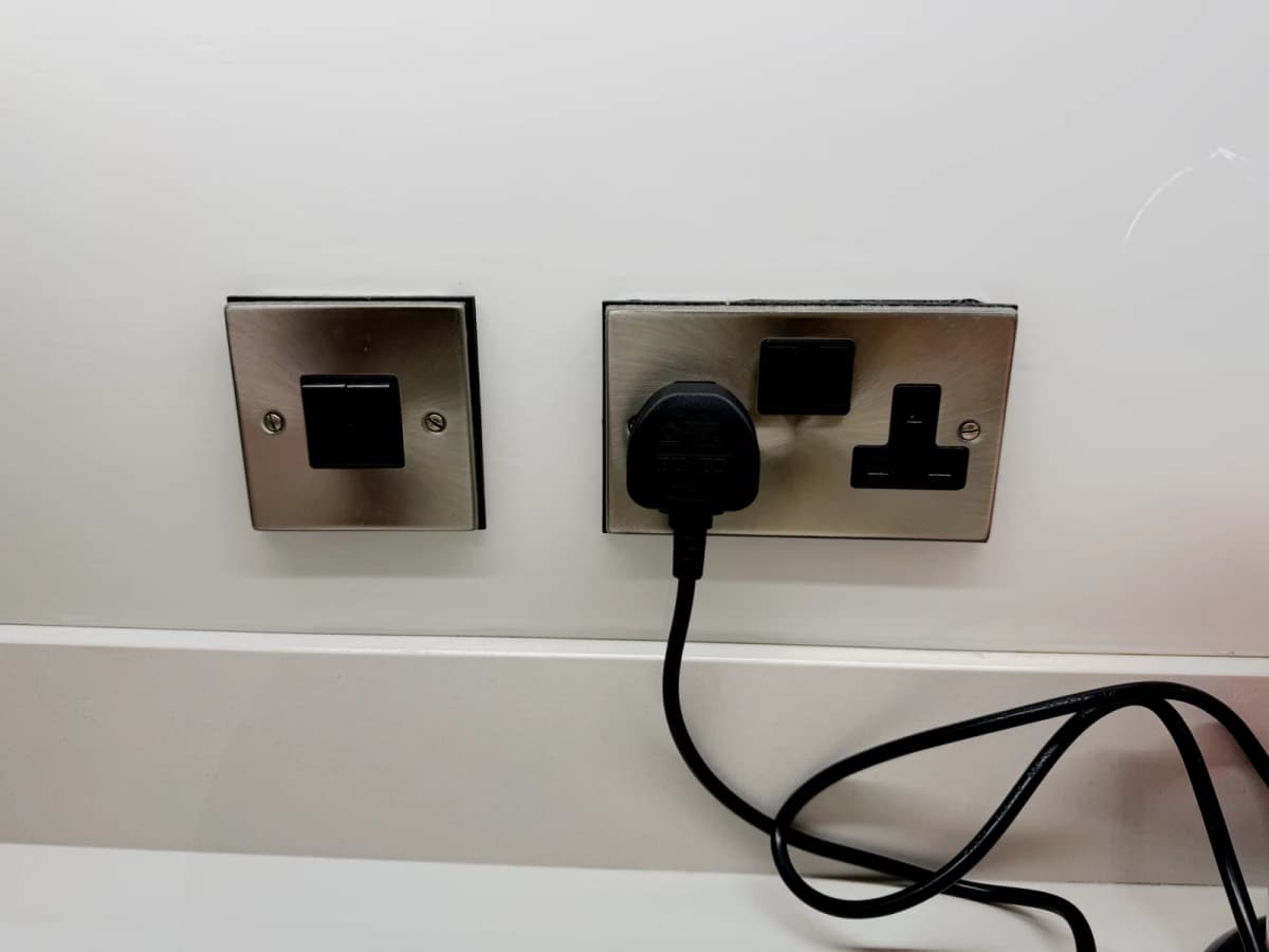 Dwell 121 Princess Street image