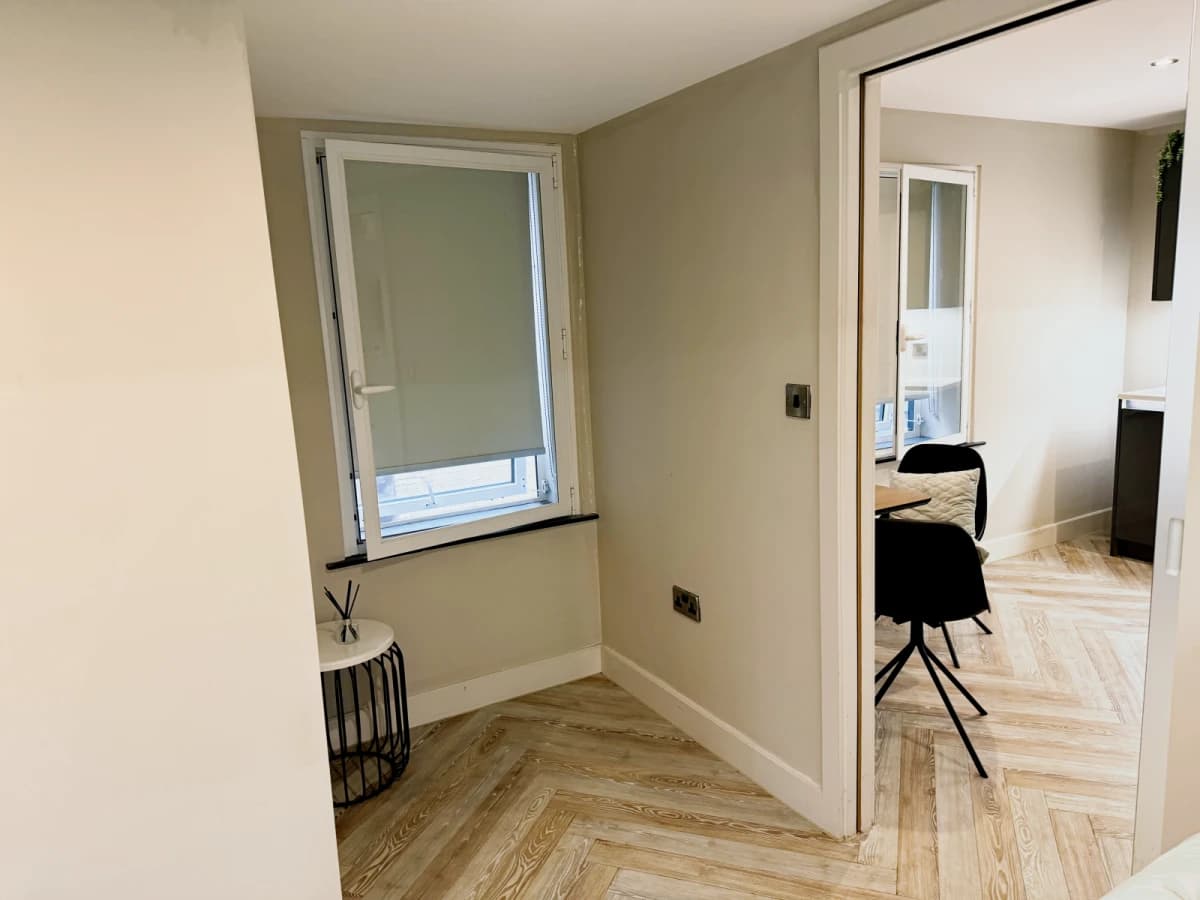 Dwell 121 Princess Street image