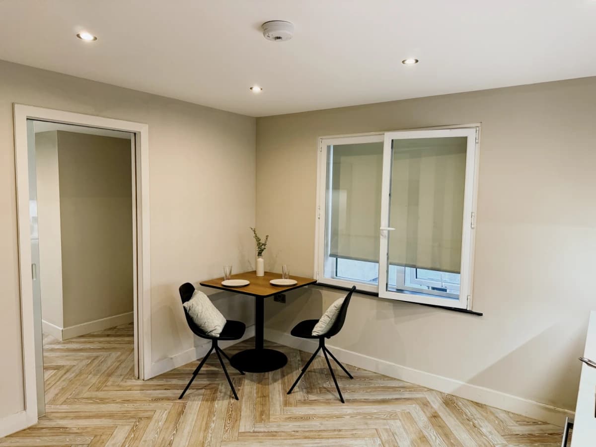 Dwell 121 Princess Street image