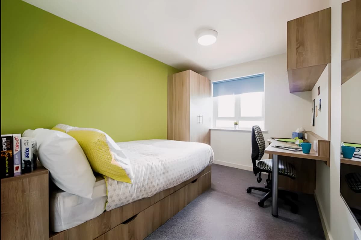 Selly Oak Court image
