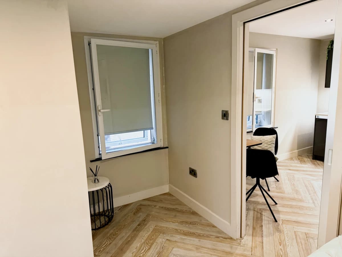 Dwell 121 Princess Street image