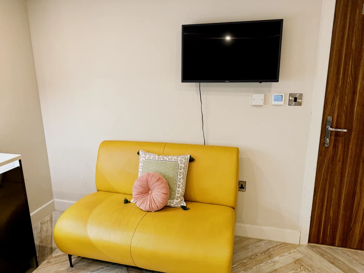 Dwell 121 Princess Street image