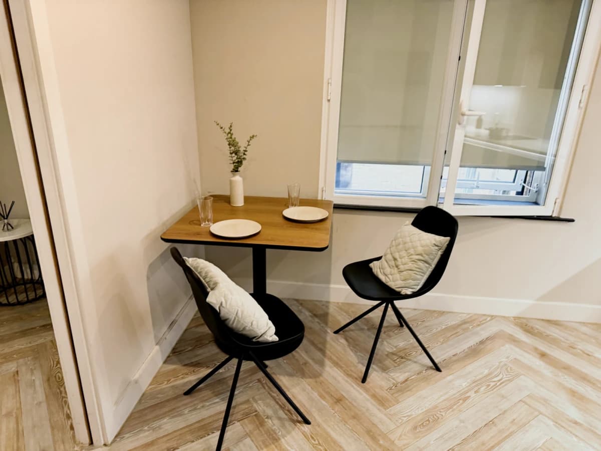 Dwell 121 Princess Street image