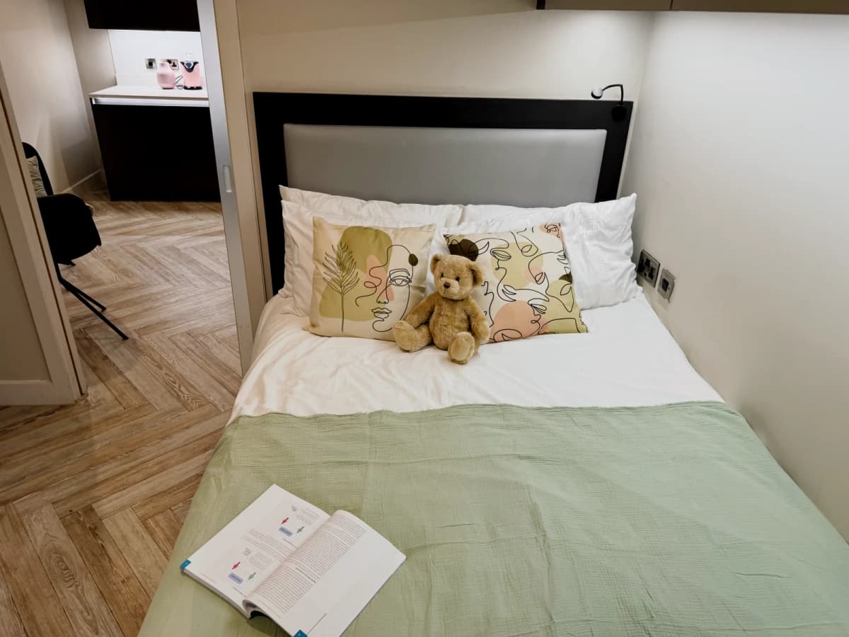 Dwell 121 Princess Street image