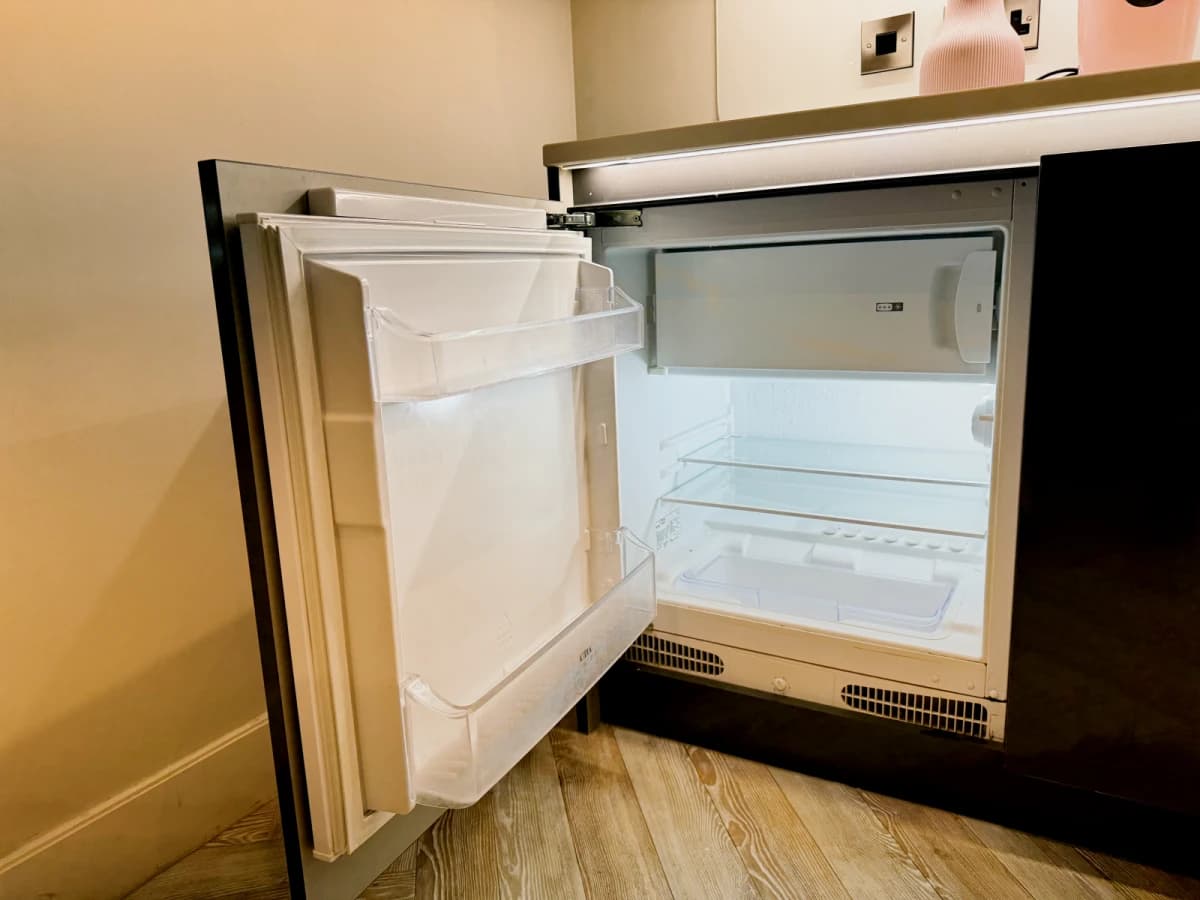 Dwell 121 Princess Street image