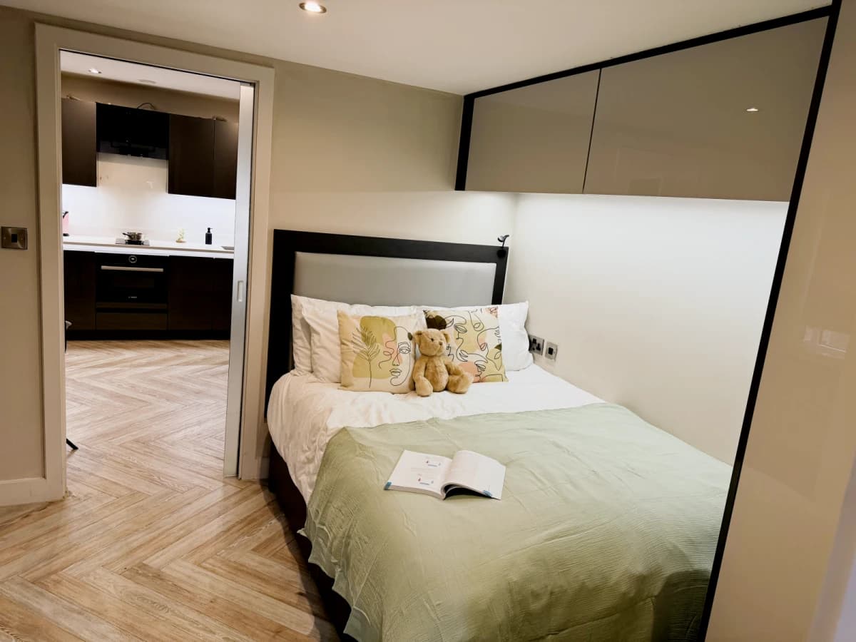 Dwell 121 Princess Street image