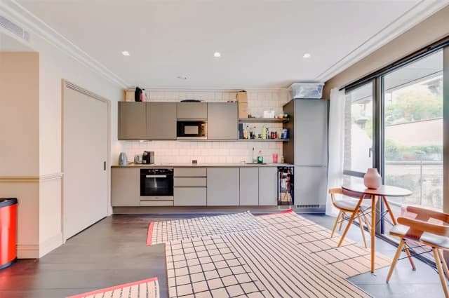 1 Bedroom 1 Bathroom