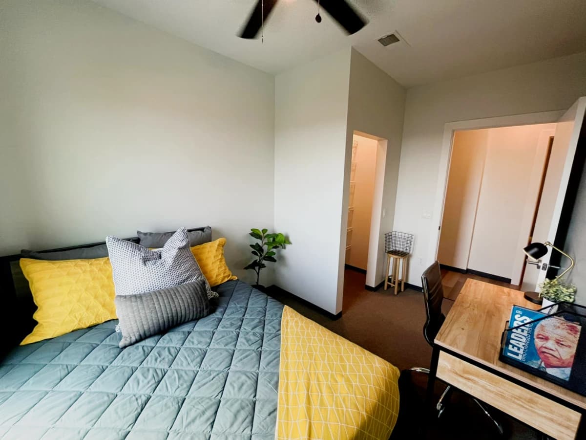 The Dean Campustown image