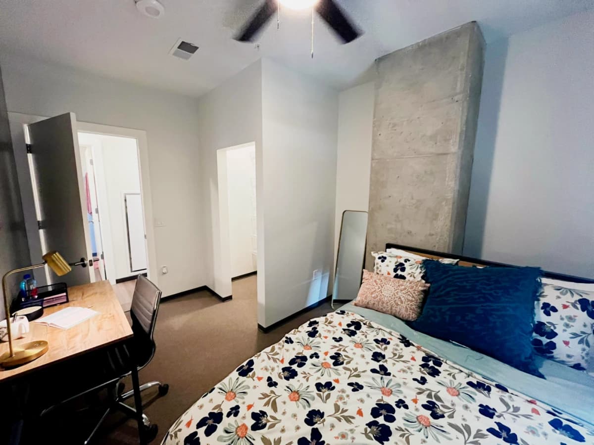 The Dean Campustown image