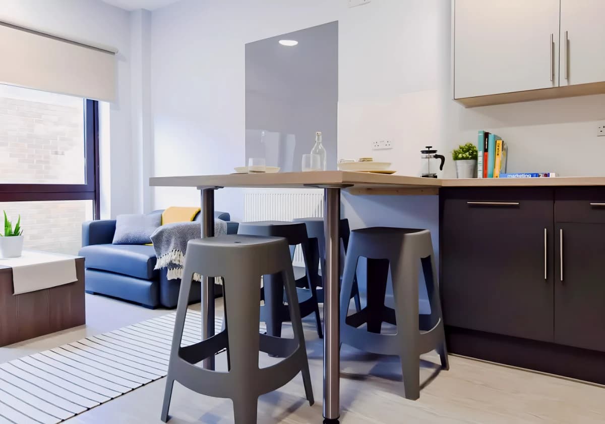 Bronze En Suite