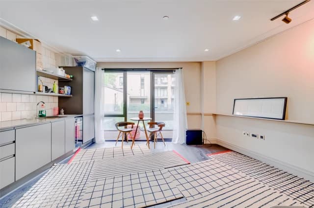 1 Bedroom 1 Bathroom