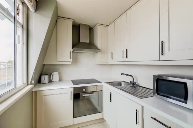 1 Bedroom 1 Bathroom