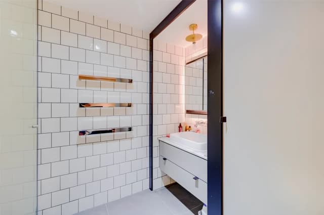 1 Bedroom 1 Bathroom