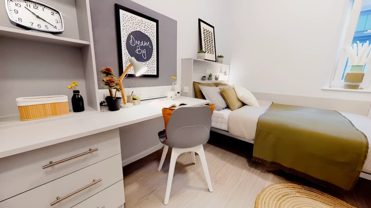 iQ Will Wyatt Court image